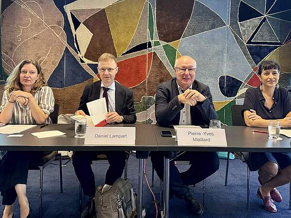 Foto der Teilnehmenden der Medienkonferenz